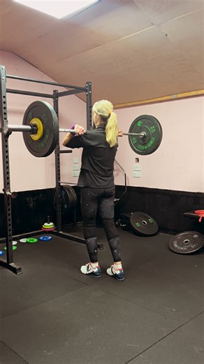 🏆 FFS MEMBERS SHOUTOUT 🏆 Big shout out to this amazing human 🤗 She’s been with me for three years now, first member on the books for my second FFS studio 👯‍♀️ Not only has she achieved amazingly in her weight loss transformation (13.5KG loss!!), but she’s has gained loads of confidence and competed in Strongman Competiton’s, running competitions and has now finished the year on a BANG 💥 with a huge PB‼️ If you want some inspiration & motivation then look no further 🏆 | Fightingfitskip