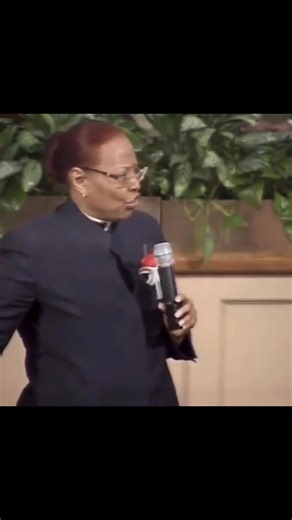 Here's the archived video of Bishop Iona Locke preaching a sermon called "Show Me Your Glory" at Bibleway Church of Atlas Road in Columbia, South Carolina in 2010. #BishopIonaLocke #PropheticBlackWomen #BlackGirlMagic #GospelOfLiberation #BlackSpirituality #BlackConsciousness #ChristConsciousness | Dakri Brown