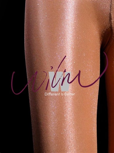 Wearing these shimmer tights with every holiday outfit this season 😍🪩✨#holidayoutfit #outfitinsp #shimmertights #newarrivals #springfashion #fashion #tights