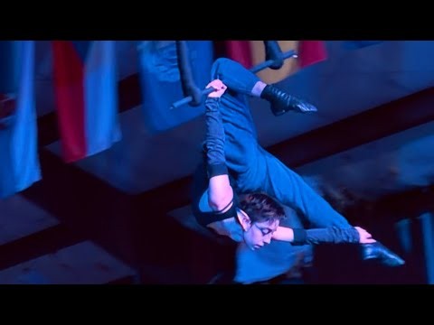 Bel Almeida - Trapeze and Contortion act