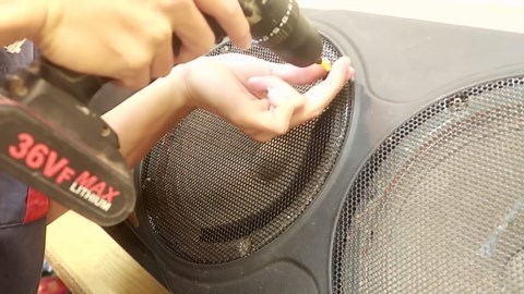 Restoring a 10-Inch Audio System with Built-In Amplifier