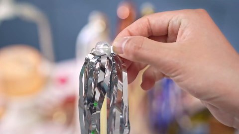 Simgoing 100 Pcs Lighted Wedding Wands LED Tinsel Wands Light up Streamers Sparklers for Wedding Send Off and Exits Birthday Party Props Favors(Gold)