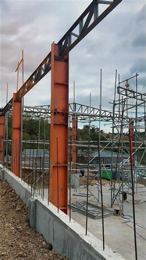 Warehouse Trusses Assembly #trending #constructionchannel #buildingarchitecture #warehouse