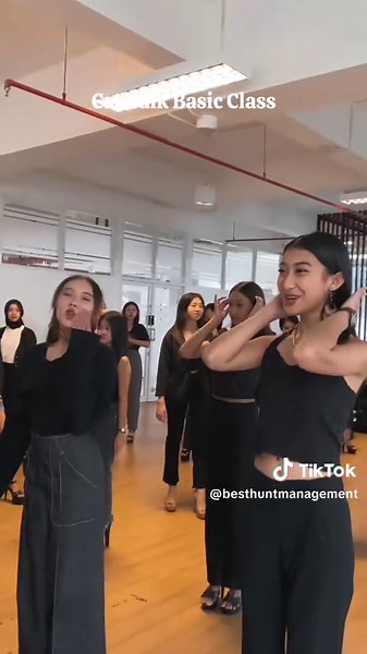 Catwalk Basic Class: Mastering Modeling Techniques