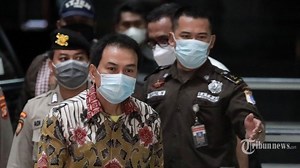 Hak Politik Azis Dicabut 4 Tahun, Hakim Vonis Azis Syamsuddin 3,5 Tahun Penjara - Serambinews.com