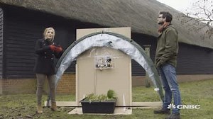 Weather protecting crops using cloud computing