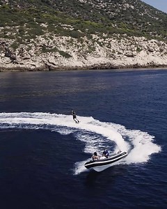 Weekend wakeboarding? Take a look at our new Sportjet 435, perfect for watersports. See more detail here http://bit.ly/2NxfEQp | Williams Jet Tenders