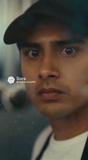 ICE Interrupts a Busy Food Truck Line at Peak Lunch Hour