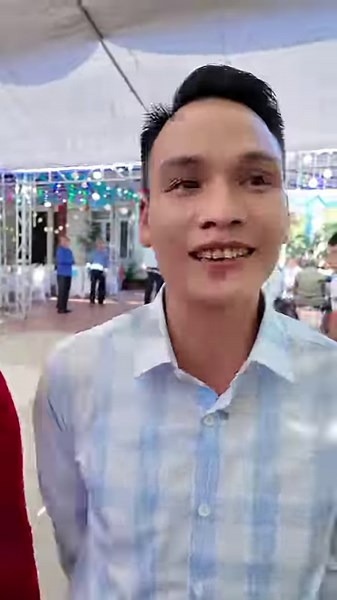 7.1K views · 94 reactions | Mẹ Vk Sinh Năm 1990 - Bố Vk 1988 Lên Chức Ông Bà Ngoại Khi Mới 34 Và 38 Tuổi Liệu Có Phải Trẻ Nhất Việt Nam Không ?  Vũ trọng studio | Beat Bắc Giang | Facebook