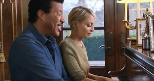Lionel Richie and Nicole Richie play the sweetest father-daughter piano duet. #TalkToMe | HuffPost