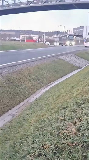 SmartLogistics: Optimizing the Future of Global Freight In today’s logistics industry, SmartLogistics is leading the transformation, providing seamless solutions from Air Freight Support and Cross-border Logistics to E-commerce Logistics and Freight Support. With the growing need for efficiency and transparency, businesses rely on advanced logistics technology to streamline operations. Efficient Logistics Support System Whether it's International Shipping or Freight Support, businesses need reli