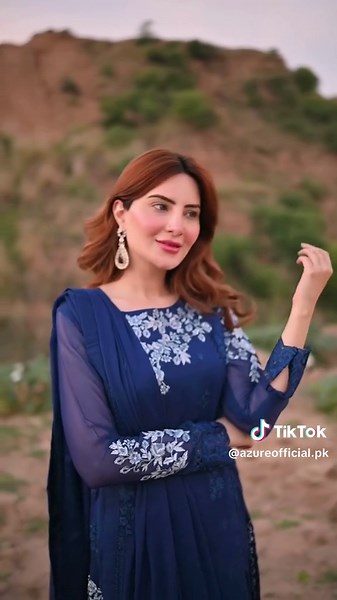 AZURE X NYLA RAJA Festive vibes got elevated with stunning Nyla Raja flaunting our best-selling design from our Luxe collection. #azurexnylaraja #azurefestive #azure #luxe #chiffon #embroidered #azuregirl #easternwear #easternfashion #pakistanifashion #festivewear #festivity