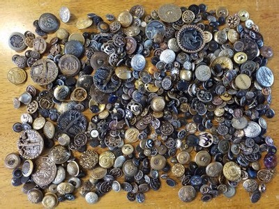 Antique metal buttons, over 2LB (several military) | eBay