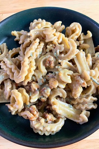 Creamy Blue Cheese Pasta Recipe with Lemon and Walnuts - How To Make Dinner