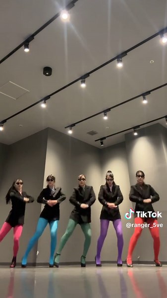 Let's Groove☝🏻🕶️ #letsgroove #letsgqr춤을추자 #케이팝 #춤을 #춤 #舞蹈 #tokyo #fyp #レンジャー界隈