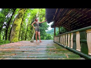 OFF GRID - Girl builds all-natural shelter in the Rainforest - Project for 200 days living alone
