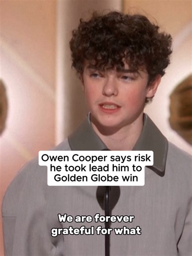Warrington lad Owen Cooper took to the stage last night to accept his Golden Globe for Best Supporting Actor. The 16-year-old made history by becoming the youngest ever recipient of the award at the ceremony. #manchestereveningnews #warrington #cheshire #goldenglobes #netflix #adolescence #owencooper