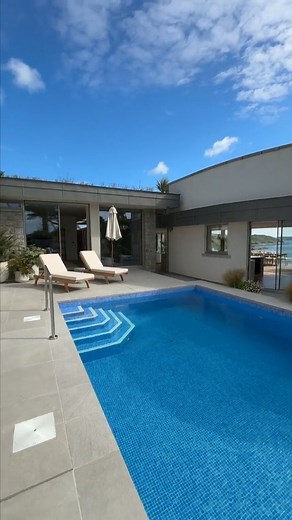 Omaze Million Pound House Draw on Instagram: "Who wants to see the full tour of the Omaze Cornwall House? Yes?! 🙌 Stay tuned until the end for spectacular sea views. 🌊 Join us as we explore the main bedroom suite, open-plan living space, and pool. 💙 Could this be your dream home? 😍 To be in with a chance of winning this £4,500,000 Coastal House, as well as £250,000 in cash, enter the Cornwall House Draw now 👉 Link in bio. And the best bit? Just by entering, you’re helping the RSPB to protec