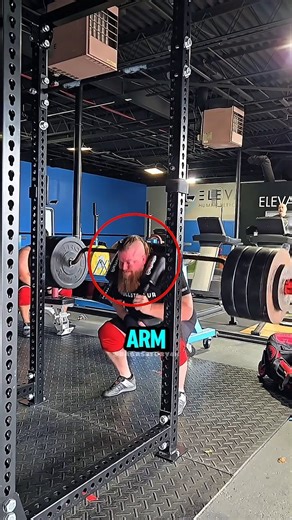 Strongest One-Armed Man in the World? 🤯 (@1ArmPower)