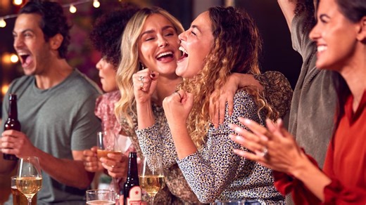 Record-breaking viewership fuels women's sports bar boom