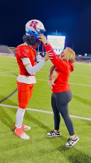 3.9K views · 19 reactions | We always clowning! 藍藍 | Jess Vee | Facebook