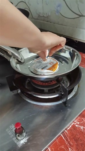 A Simple Heat Trick to Remove Sticky Labels Easily