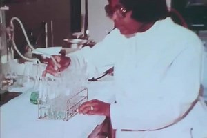 Circa 1980s Scientists Shown Researching Lab 库存影片视频（100% 免版税）1022229700 | Shutterstock