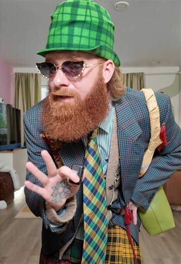 Crafting the Ultimate Leprechaun Sherlock Holmes Hat