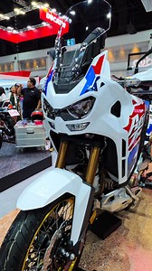 576K views · 15K reactions | HONDA AFRICA TWIN DCT  | Moto Buzz | Facebook
