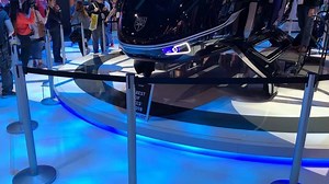 16K views · 169 reactions | Será esto el futuro del transporte? Esta nave de la compañía Bell Bell Helicopter es híbrido y tiene un rango de 150 millas, puede ser piloteado de forma autónoma pero por no existir regulaciones por ahora, es necesario un piloto. Volarían? | Tecnofanatico | Facebook