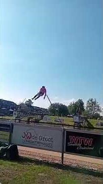 Hidde JUMPS 21.07m! 🤩 (Fierljeppen)