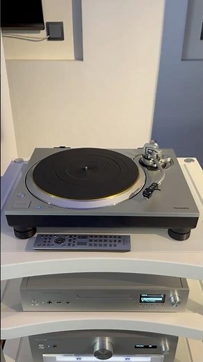 Technics SL-1300G - First Look New HiFi Turntable at #HiFi Show Leipzig #technics #turntable