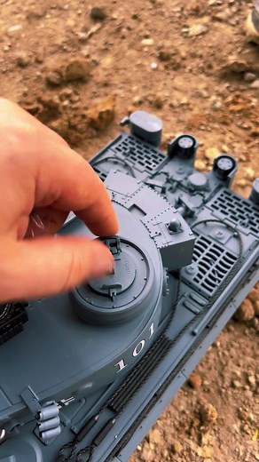 Crazy! RC Panzer mit Schussfunktion! #rc #rctank #tankec #panzer #rcpanzer #panzerrc #fyp #foryou #forypupage #leosrc