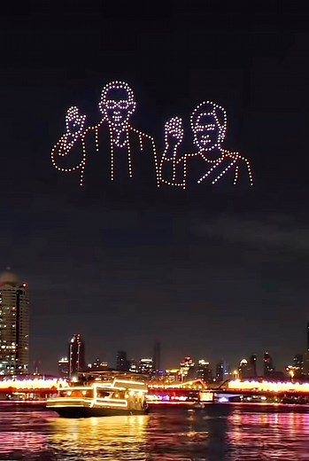 ไปรอดูโดรน 1000 ลำ คืนที่ไปคือสวยงามมาก คือคนรอถ่ายรอดูเยอะมาก #Vijitchaophraya #วิจิตรเจ้าพระยา #สะพานพุท | Raivan Jukhum