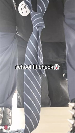 dont ask what i just did with my hands idk either #akito #fitcheck #weirdcore #school #anime bro i'm litterally akito