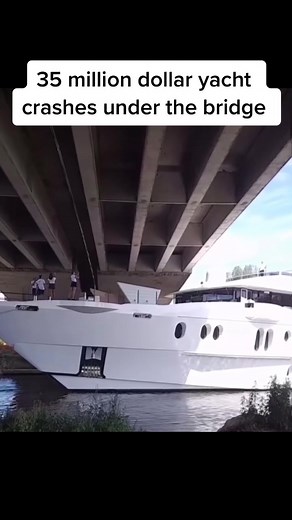 what would you do?😬 #yacht #boat #crash #fail