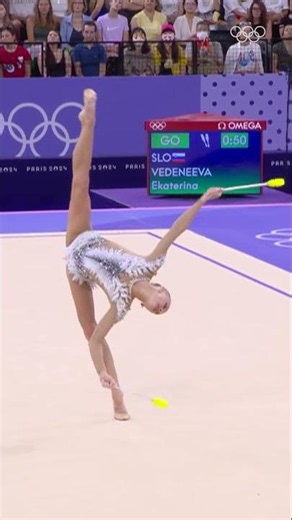 Slovenia’s Ekaterina Vedeneeva delivered a stunning clubs routine at #Paris2024.
