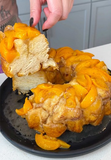 Easy Peach Treat: Spring Monkey Bread Recipe
