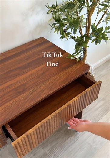 Perfect Small-Space Desk for Home Office or Vanity