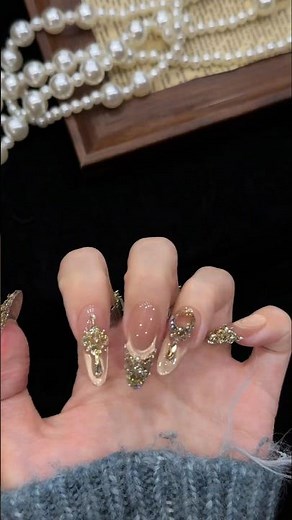 Luxury Crystal Nail Art 💎 | Elegant Rhinestone Acrylic Nails Design