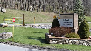 Trump commutes prison sentence of Monsey man serving 835 years for 1999 fraud conviction