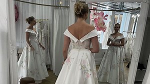 A bride to be discovers a reality bending mistake in Apple's computational photography