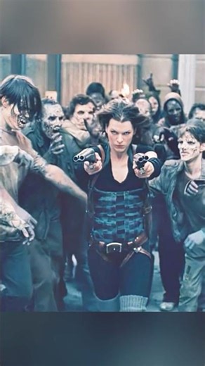 Resident Evil: Afterlife | Alice baits rooftop horde, detonates trap, then escapes 💥🧟‍♂️