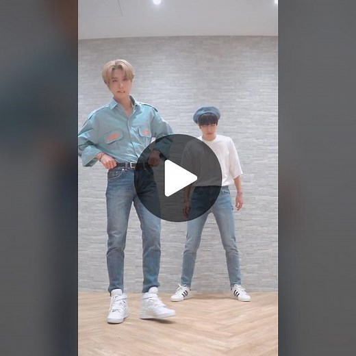 Stray Kidsの華麗な「 #CIRCUS 」ショーに参加してみてください！#StrayKids #スキズ #스트레이키즈 #サーカス #HAN #Seungmin #ハン #スンミン