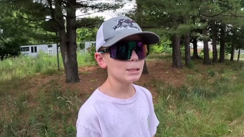 Extreme mobile home makeover: Tackling an overgrown jungle!