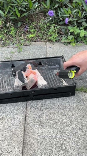 This Air Duster Turns Boring Coals into a BEAST #airduster#bonfire