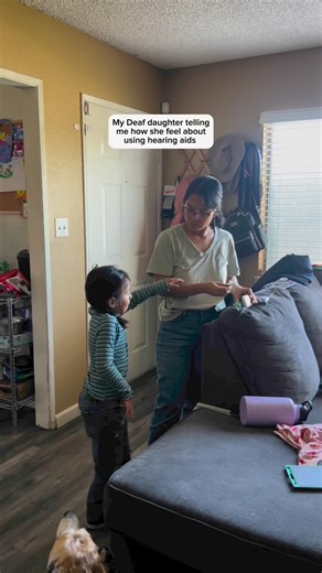 I support her choice ❤️#hearingaids #advocate #deaf #asl | That Deaf Family