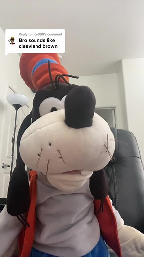 Comparison Between Cleveland Brown and Goofy Voices