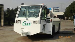 [Hot Item] Aircraft Towing Tractor Airport Ground Equipment Pushback Tractors