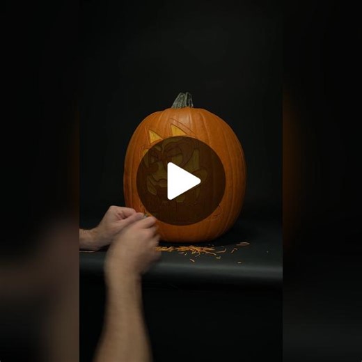 Bluey Pumpkin Carving and Gourd-geous Halloween Fun